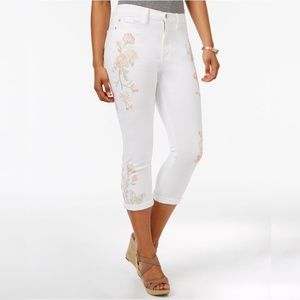 BuffaloIvy Embroidered Skinny Capri Jeans 29